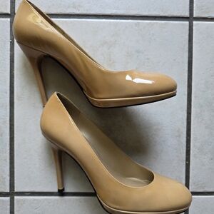 Stuart Weitzman Tan Low Platform Pumps Sz 9.5